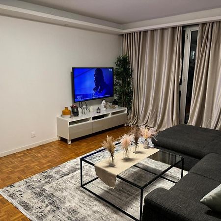 Appartement - La Defense 쀼또 외부 사진